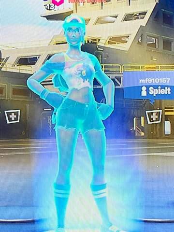 Fortnite skin blue in the lobby